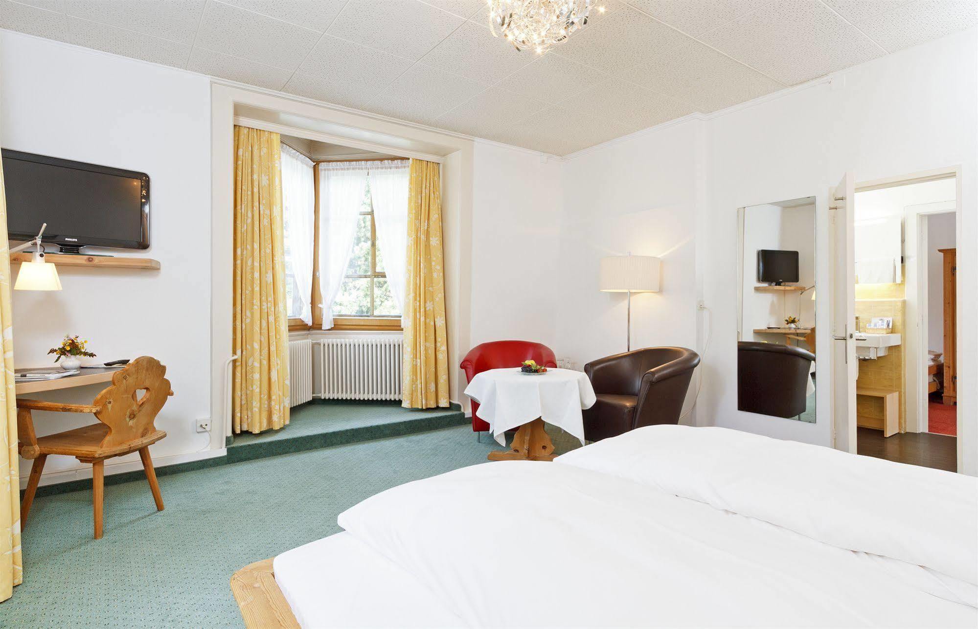 Schweizerhaus Swiss Quality Hotel Maloja Luaran gambar