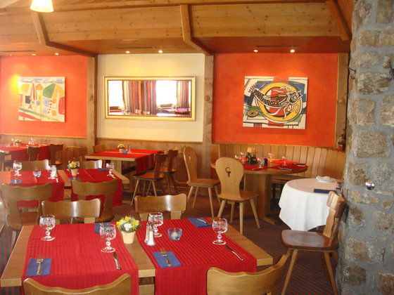 Schweizerhaus Swiss Quality Hotel Maloja Restoran gambar